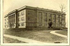 Niagara Falls High School, 1902 Niagara Falls, NEW YORK Architect: EE Joralemon LH Nelson & CO, Niagara Falls Views 1904 (CDT Collection)