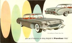 1955 PONTIAC your cars of tomorrow are being designed at Pontiac today! the startling new Pontiac Strato Star Folded: 10″x6″ Open: 20″x6″ Front Cover