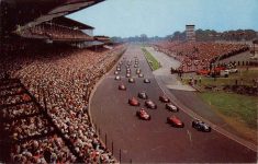 1960 ca Indy 500 Turn 1 2818B postcard Front