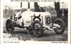1915 STUTZ EARL COOPER ROARS INTO STRAIGHTAWAY AT ELGIN ROAD RACE 1915 Photo by Albert Mecham AACA Library AACA Library 3.5″×5.5″ front