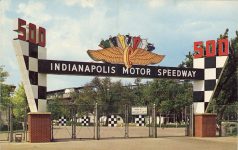 1960 ca. Indy 500 MAIN GATE postcard front