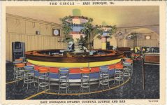 1940 ca. East Dubuque, ILL THE CIRCLE Swanky Lounge postcard front