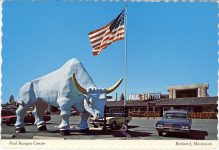 1980 ca. Brainerd, MINN Paul Bunyan Center 5.75″×4″ postcard front