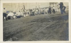 1915 ca. Race cars Fargo, No. Dak. Jay-Eye-See on left 4″×2.25″ snapshot