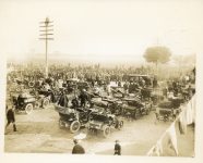 1906 ca. Vanderbilt Cup Race crowd Brown Bros. 8.75″×7″ photo front