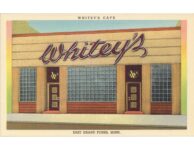 1937 ca. East Grand Forks, MINN WHITEY’S CAFE Exterior linen postcard front
