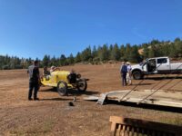 2025 9 26 Ironstone Concours Murphys, CAL Ragtime Racers Unloading 1920 LEXINGTON Car 7