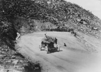 1920 Lexington Special Car 7 2-seats Courtesy of Regional History & Genealogy, Pikes Peak Library District – 013-5733