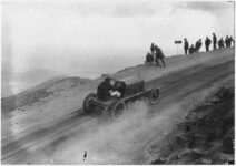 1924 Race Car at Mile 14 Courtesy of Regional History & Genealogy, Pikes Peak Library District – 013-10775